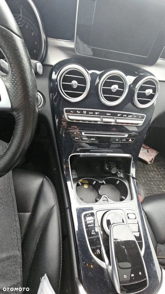 Mercedes-Benz Klasa C 200 4-Matic 9G-TRONIC - 7