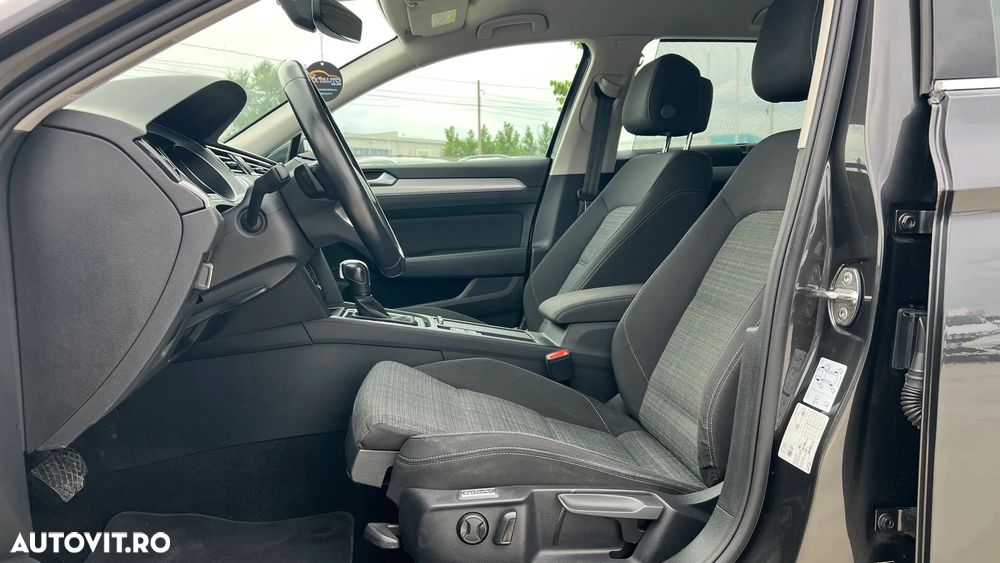 Volkswagen Passat 2.0 TDI SCR DSG Business - 6