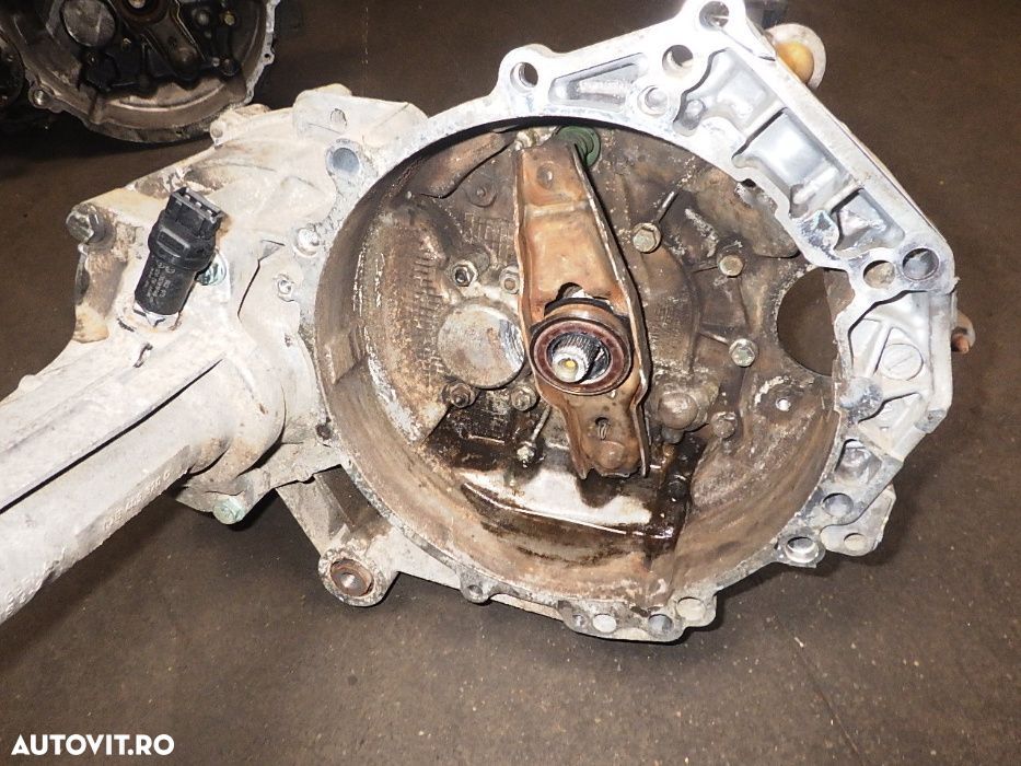 Cutie de viteze VW T4; 2.5; 65KW; 88 CP; 5+1 Trepte - 4