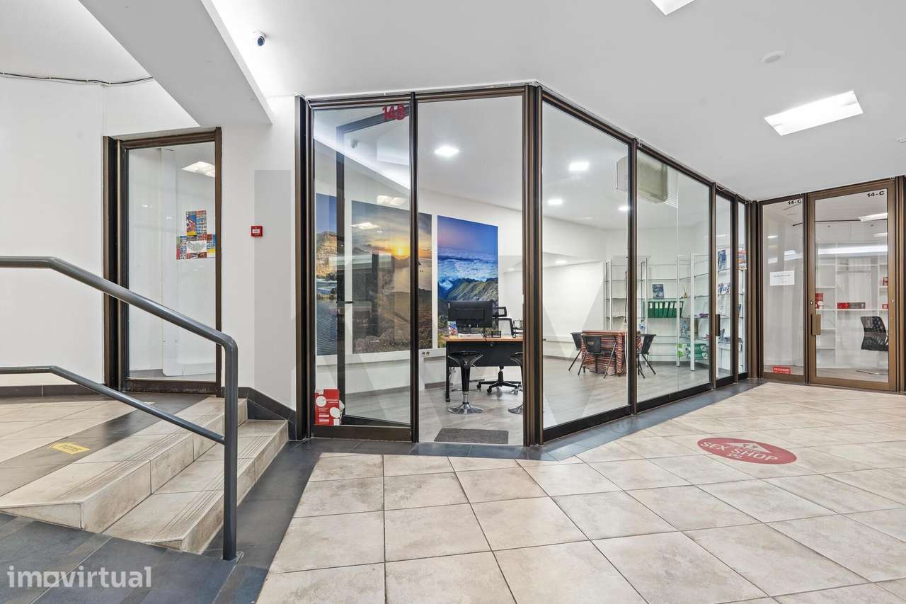 Espaço comercial para venda no coração do Funchal - Grande imagem: 2/24