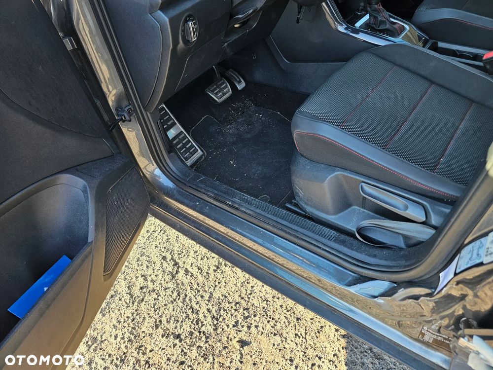Volkswagen T-Roc 2.0 TDI SCR DSG Sport - 17