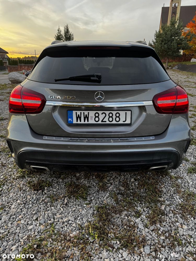 Mercedes-Benz GLA 200 7G-DCT AMG Line - 5