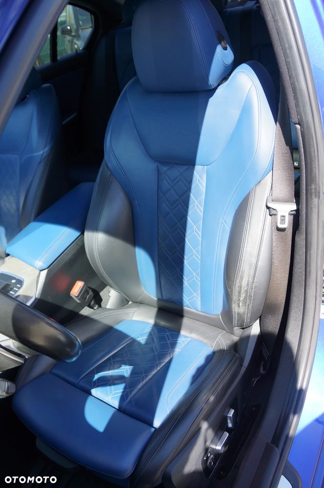 BMW Seria 3 330i xDrive M Sport sport - 32