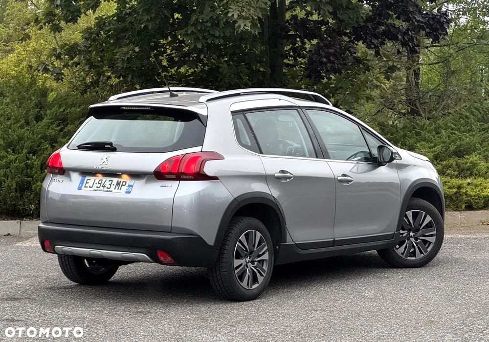 Peugeot 2008 1.2 Pure Tech GPF Allure S&S - 31