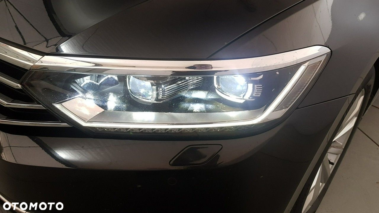 Volkswagen Passat - 14