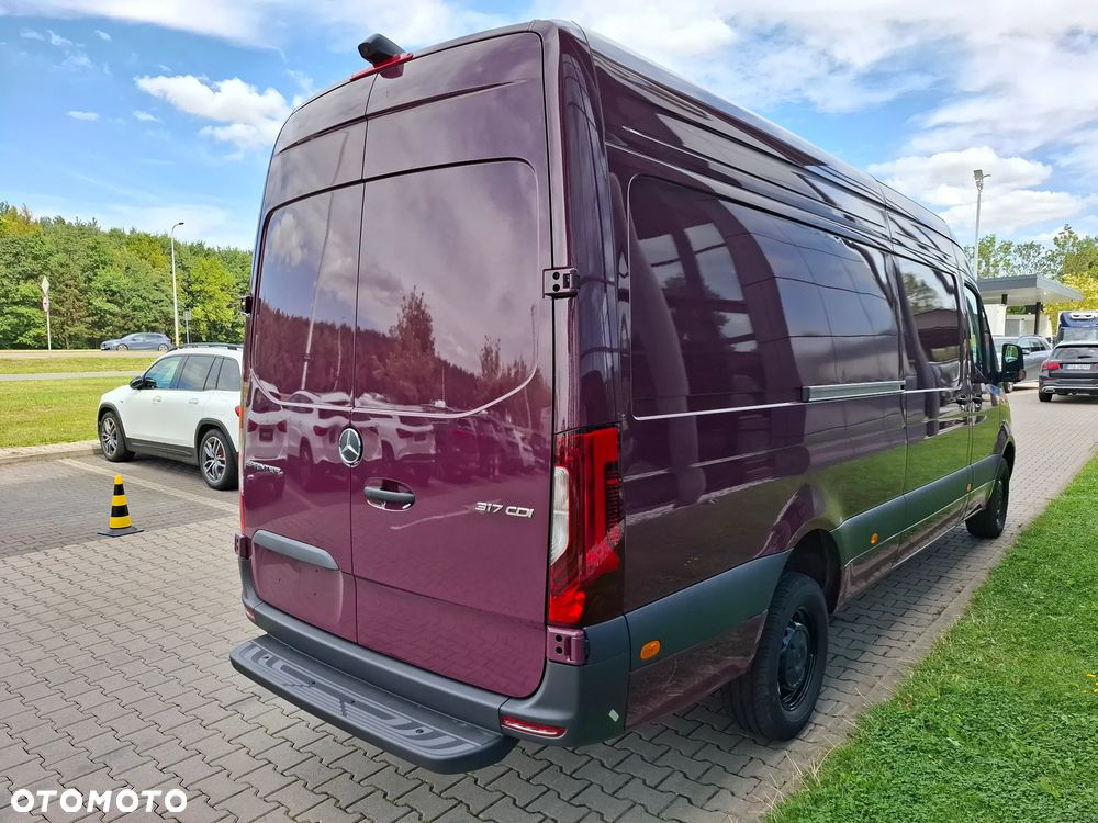 Mercedes-Benz Sprinter 317 CDI Furgon PRO długi 4325 mm L3H2 - 8