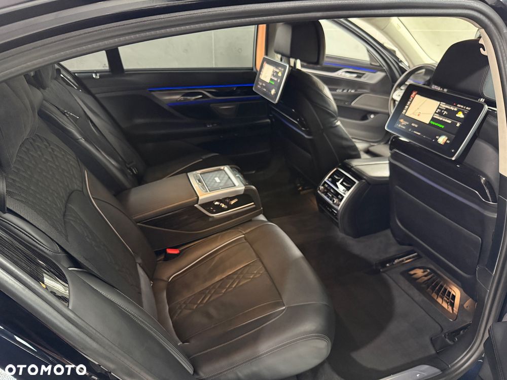 BMW Seria 7 - 17