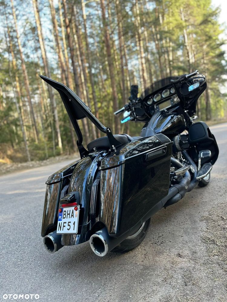 Harley-Davidson CVO Street Glide - 5