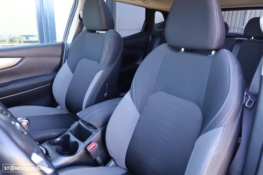 Nissan Qashqai 1.5 dCi N-Connecta Led - 10