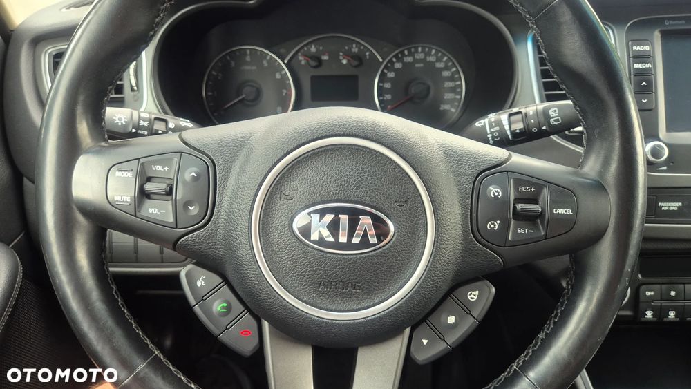 Kia Carens 1.6 GDI Dream Team Edition - 19