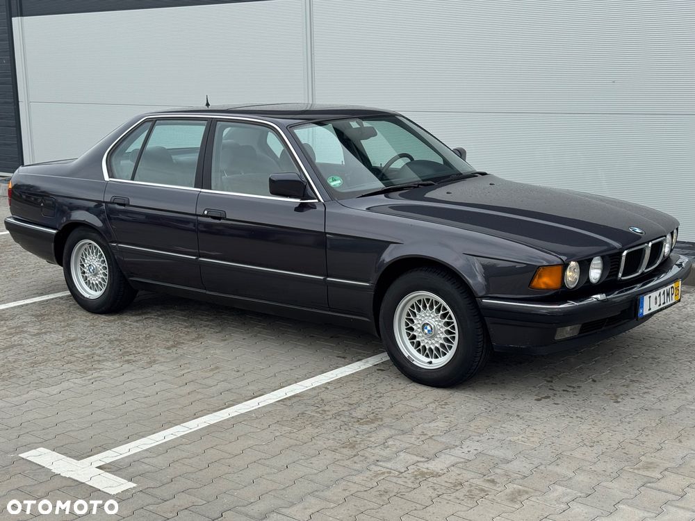 BMW Seria 7 750i - 7