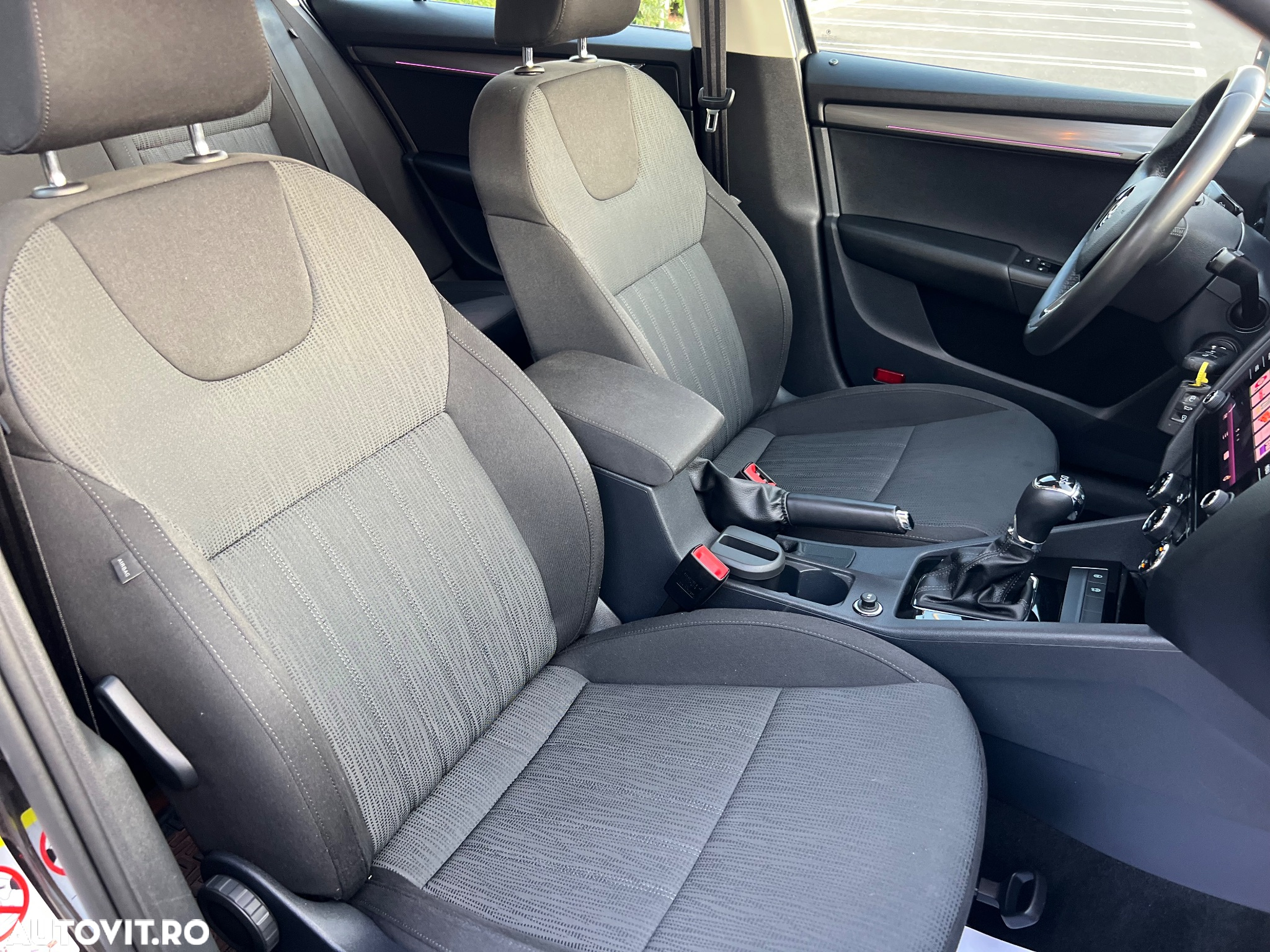 Skoda Octavia 2.0 TDI DSG Style - 7