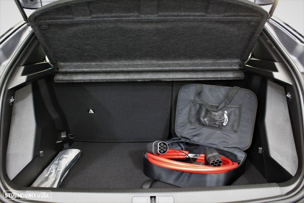 Peugeot e-2008 50 kWh Active Pack - 25