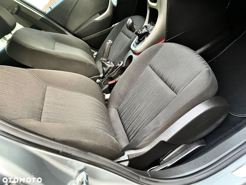 Opel Astra 1.6 Design Edition - 15
