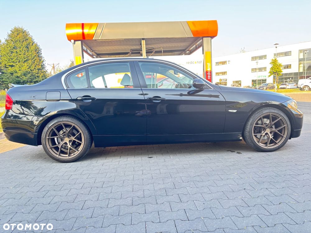 BMW Seria 3 325i - 18