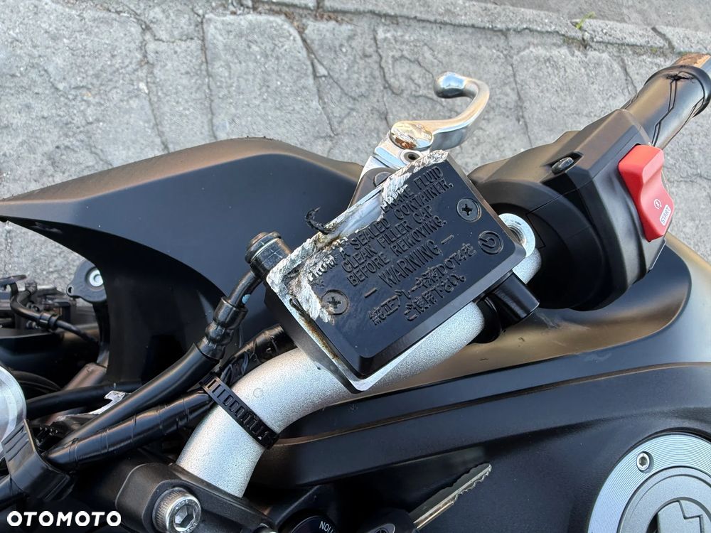 Yamaha MT - 27