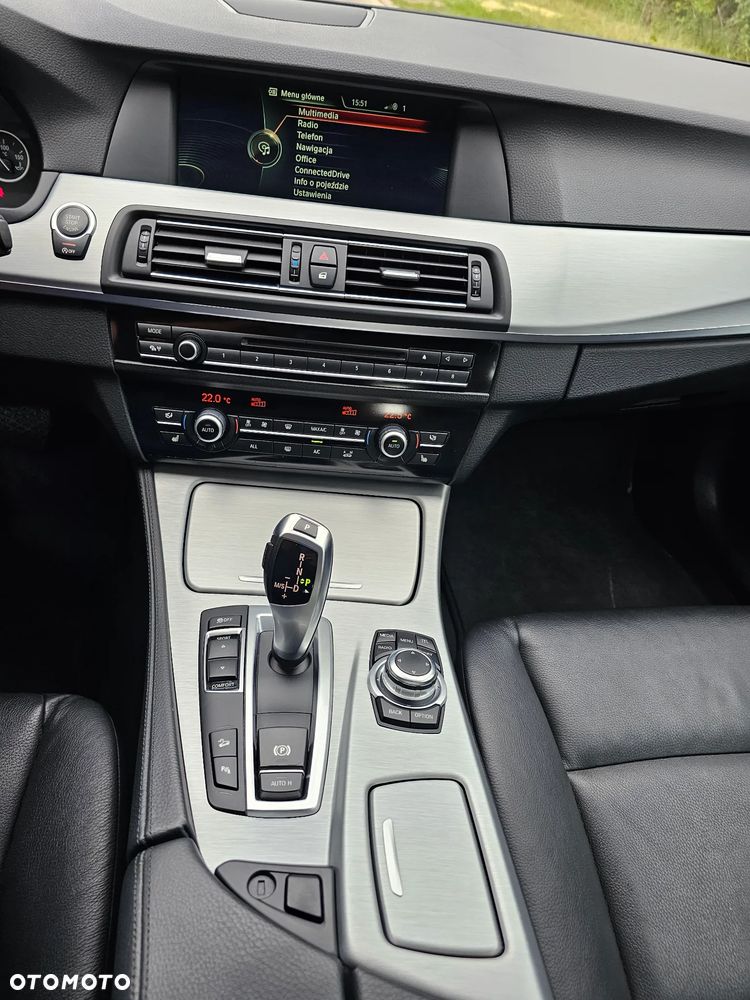 BMW Seria 5 530d xDrive - 15