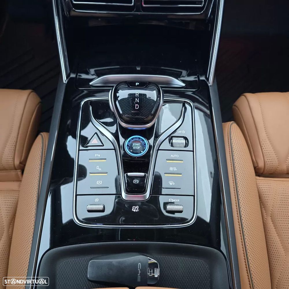 BYD Tang 108.8 kWh AWD Flagship - 33