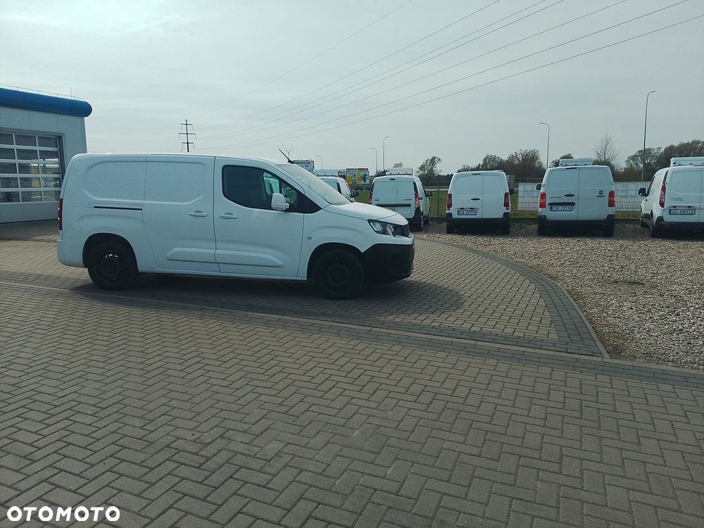 Peugeot Partner Proace Berlingo Combo Doblo L2 Izoterma Chłodnia Salon PL półka Inox 3 osoby - 9