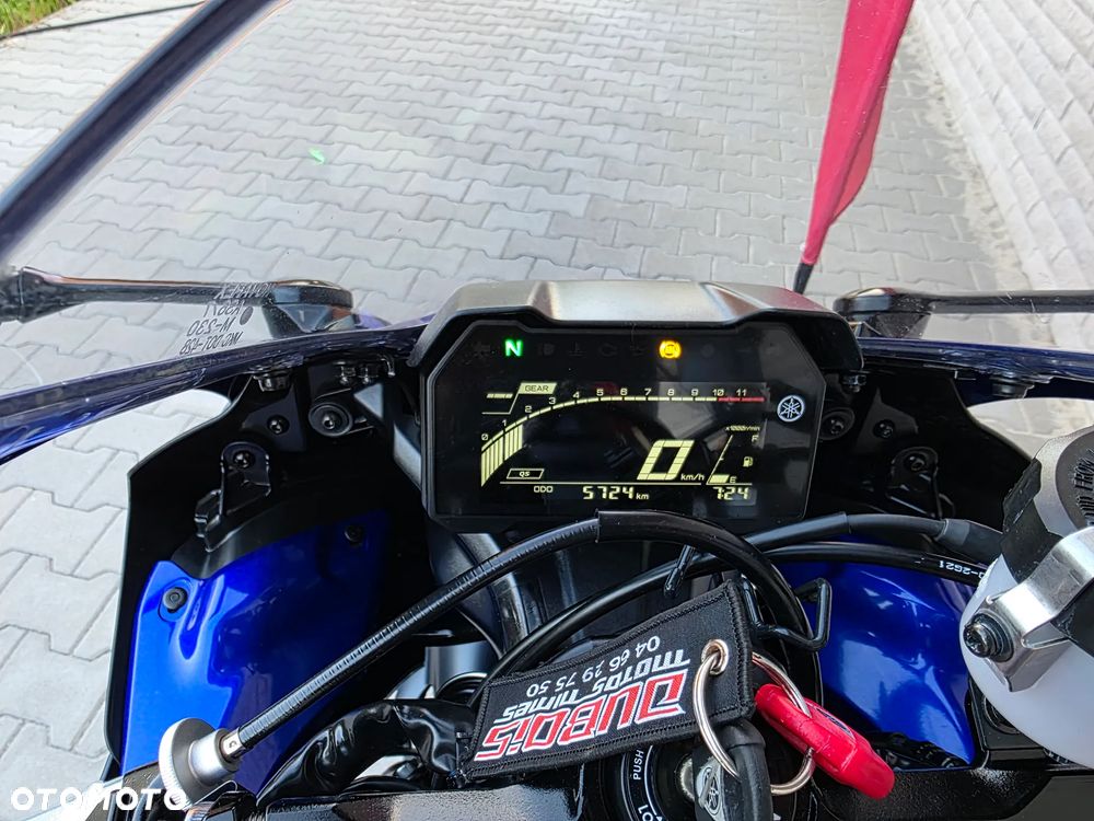 Yamaha R7 - 18