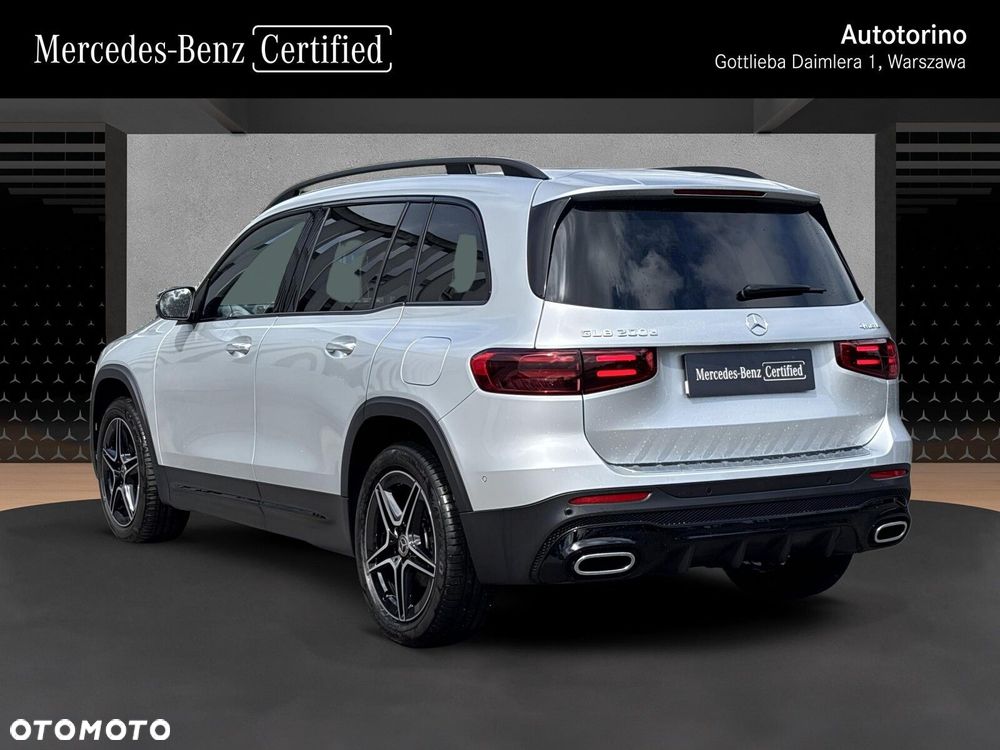 Mercedes-Benz GLB - 4