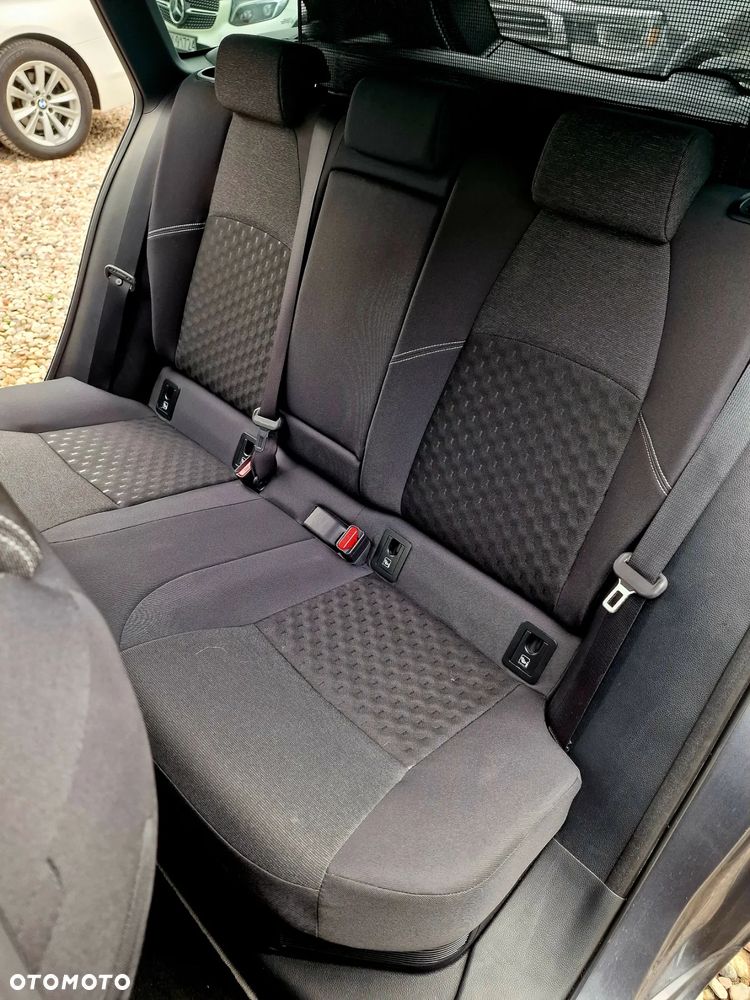 Toyota Corolla 1.8 Business Edition - 16