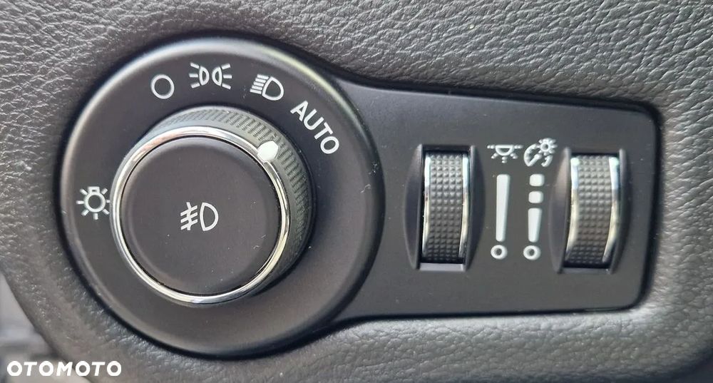 Jeep Cherokee - 19