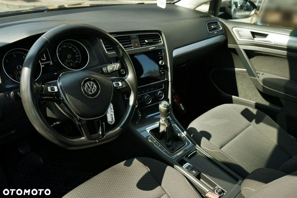Volkswagen Golf - 20