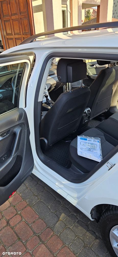Volkswagen Passat 1.6 TDI BlueMotion Technology Comfortline - 18