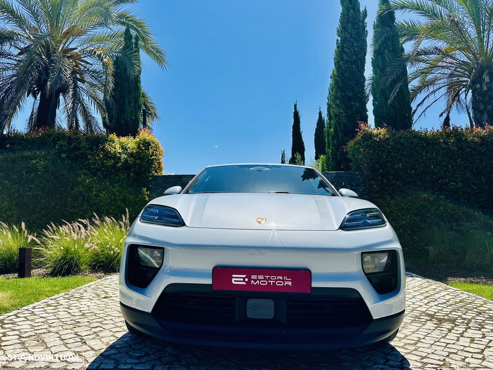 Porsche Macan Electric - 3