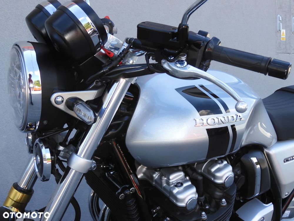 Honda CB - 26