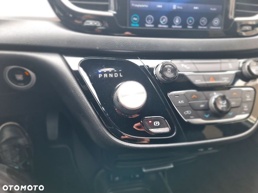 Chrysler Pacifica - 20