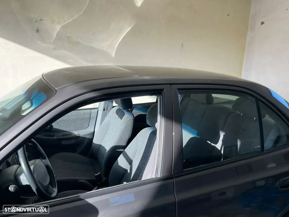 Hyundai Accent 1.3 GLS - 2