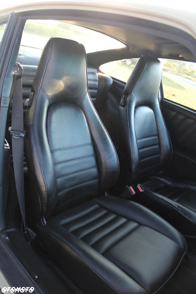 Porsche 911 Carrera 2 - 8
