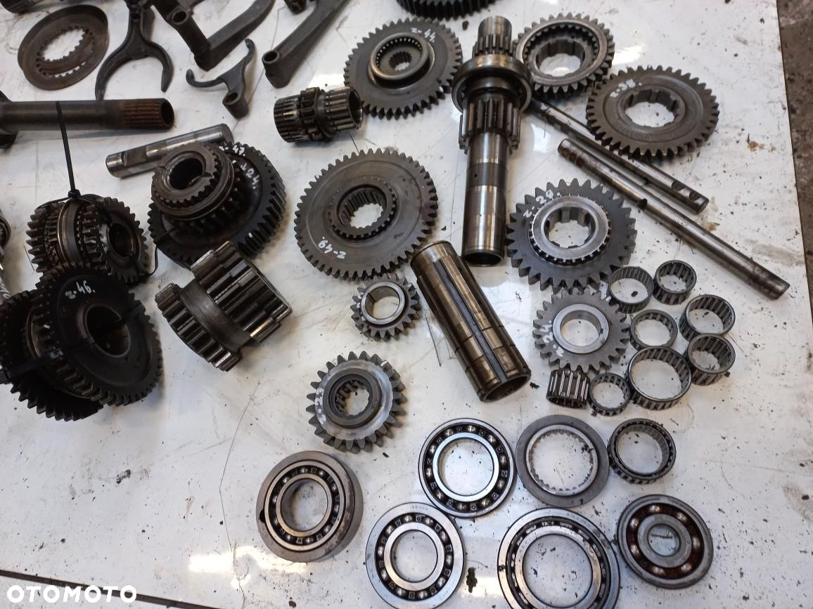 Centauro/Centurin/Mercury/Leopard 75,80,85 koło zębate,mechanizm różnicowy,wałek,Tryb,podnośnik,obudowa,skrzynia,biegów,synchronizator,przesówka,widełki,przystawka napędu,łożysko,satelita,ramię, - 7