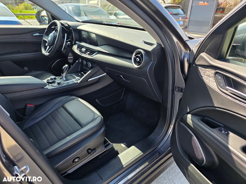 Alfa Romeo Stelvio 2.2 16V AT8 Q4 Veloce - 24