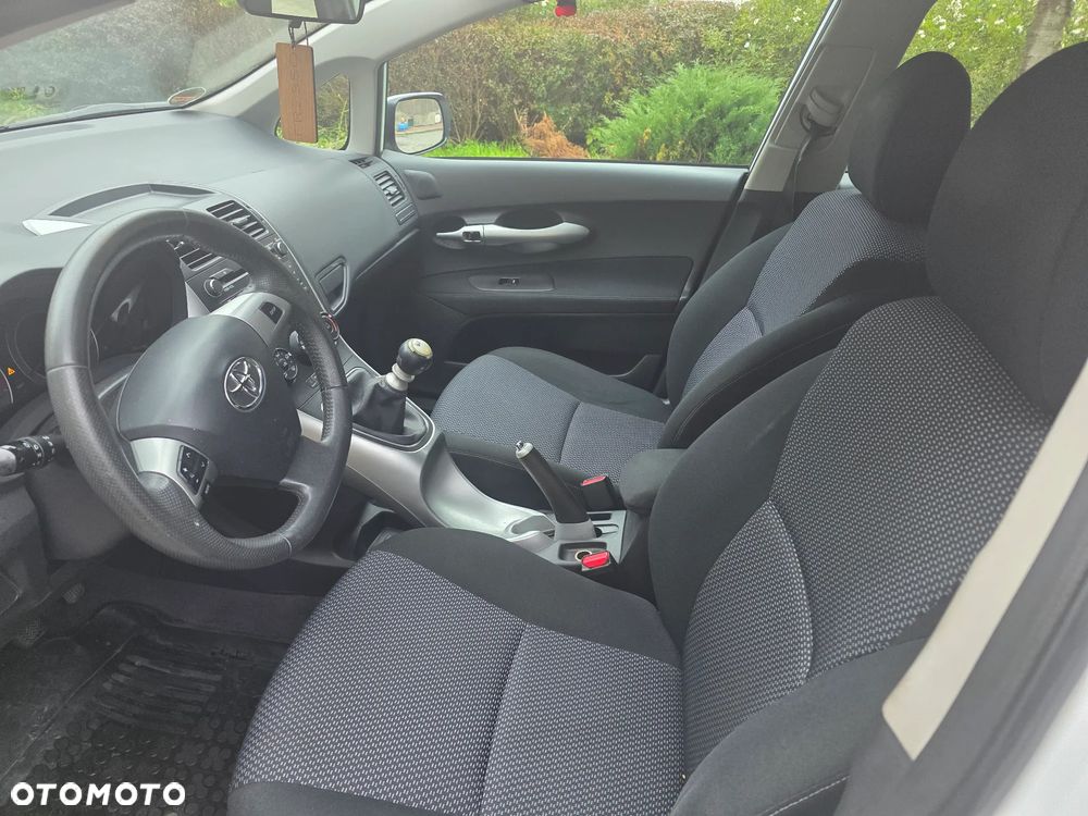 Toyota Auris 1.33 VVT-i Terra - 5