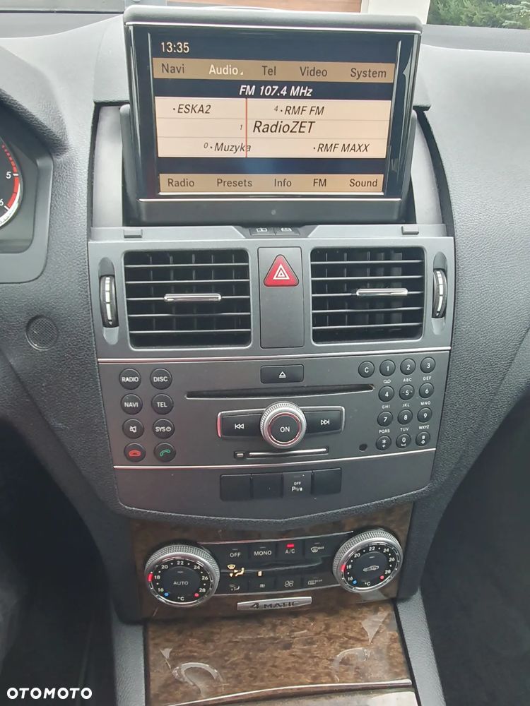 Mercedes-Benz Klasa C 250 CDI DPF 4Matic (BlueEFFICIENCY) 7G-TRONIC Elegance - 12