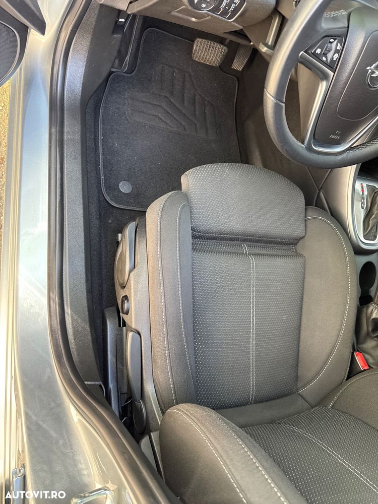 Opel Astra 2.0 CDTI DPF Automatik Style - 22