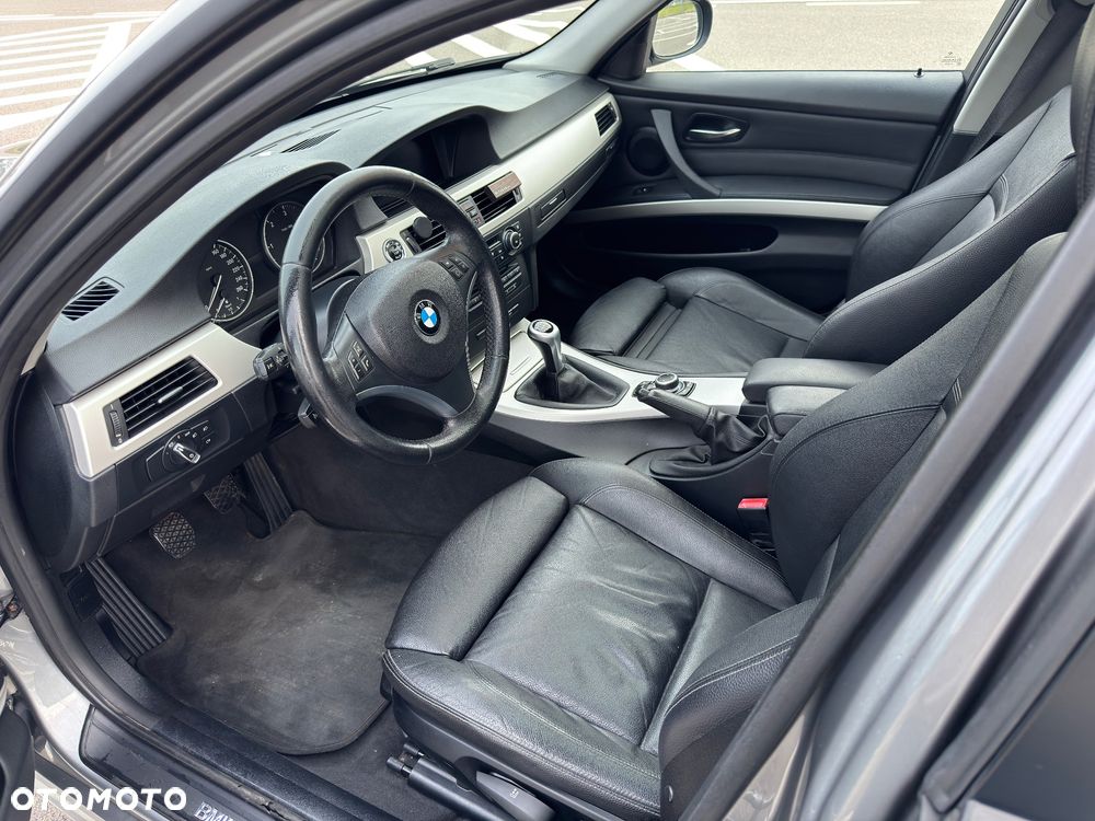 BMW Seria 3 320d - 15