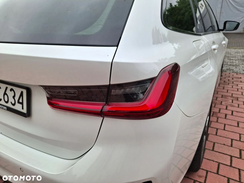 BMW Seria 3 318i Sport Line - 16