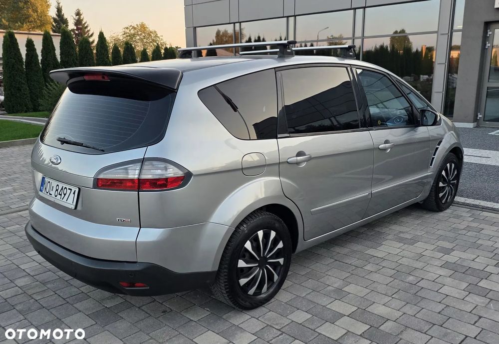 Ford S-Max - 9