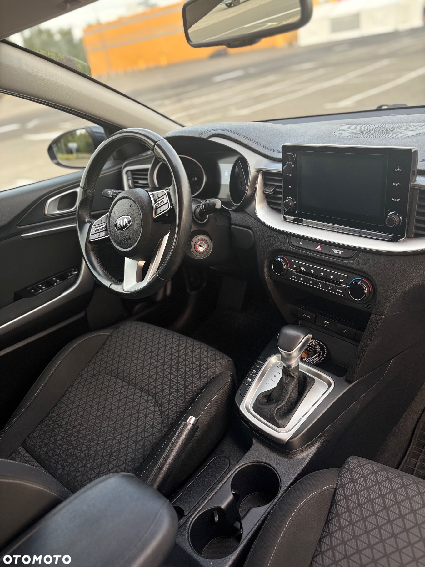 Kia Ceed 1.4 T-GDI M DCT - 9