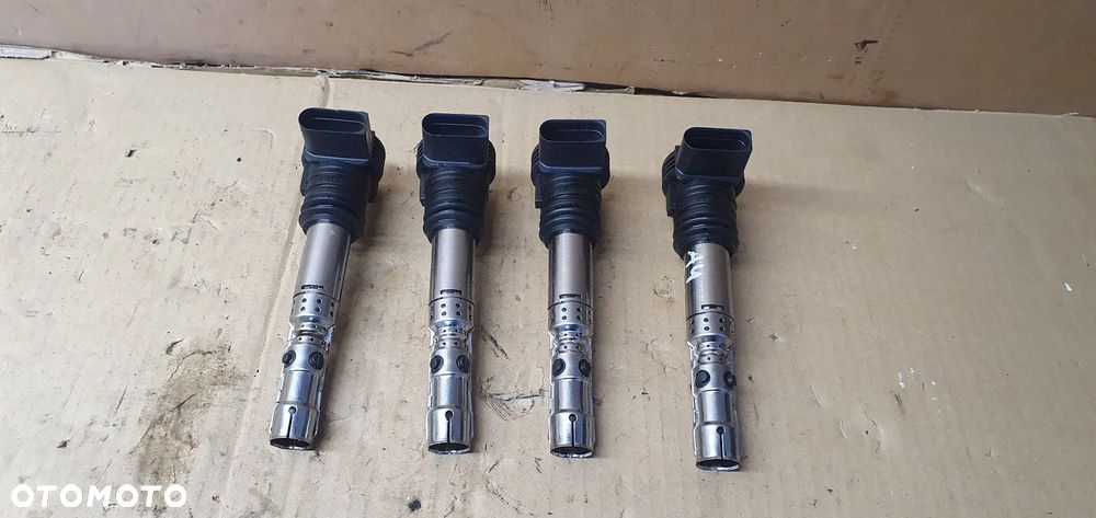 1szt. Cewka zapłonowa Audi A4 B6 2.0 FSI 06A905115D - 3