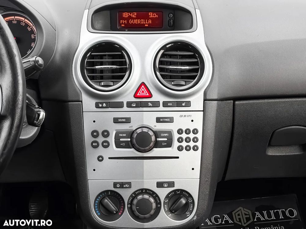 Opel Corsa 1.2 Essentia - 15