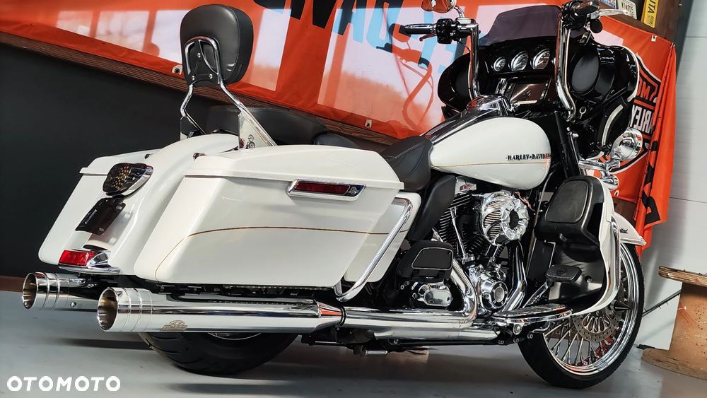 Harley-Davidson Touring Ultra Limited - 4