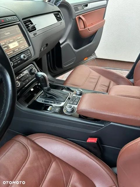 Volkswagen Touareg 3.0 V6 TDI BMT - 16