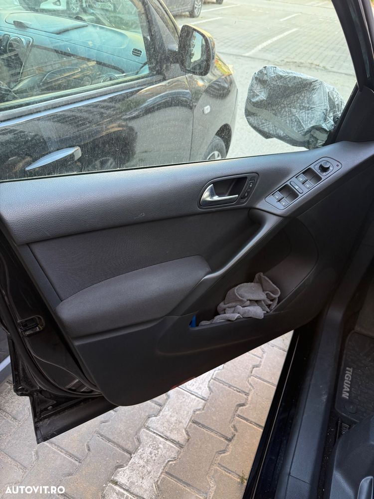 Volkswagen Tiguan - 14