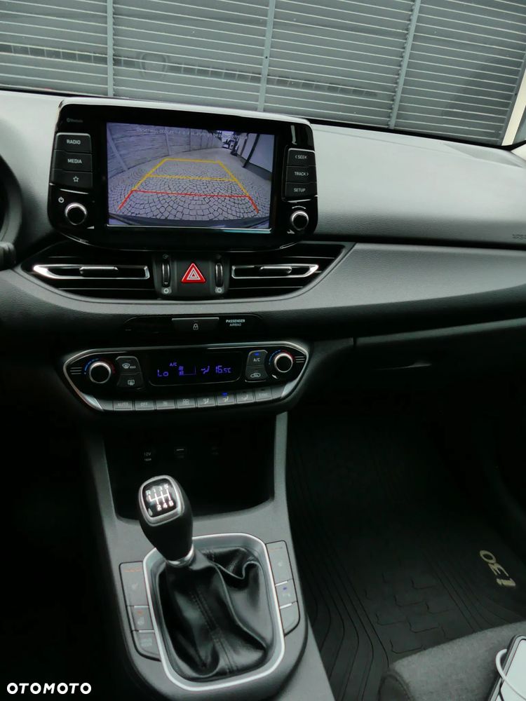 Hyundai i30 1.5 T-GDI 48V Smart - 27