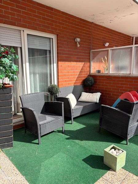 Apartamento T2 com jardim e terraço em Vila Nova de Gaia - Grande imagem: 2/12
